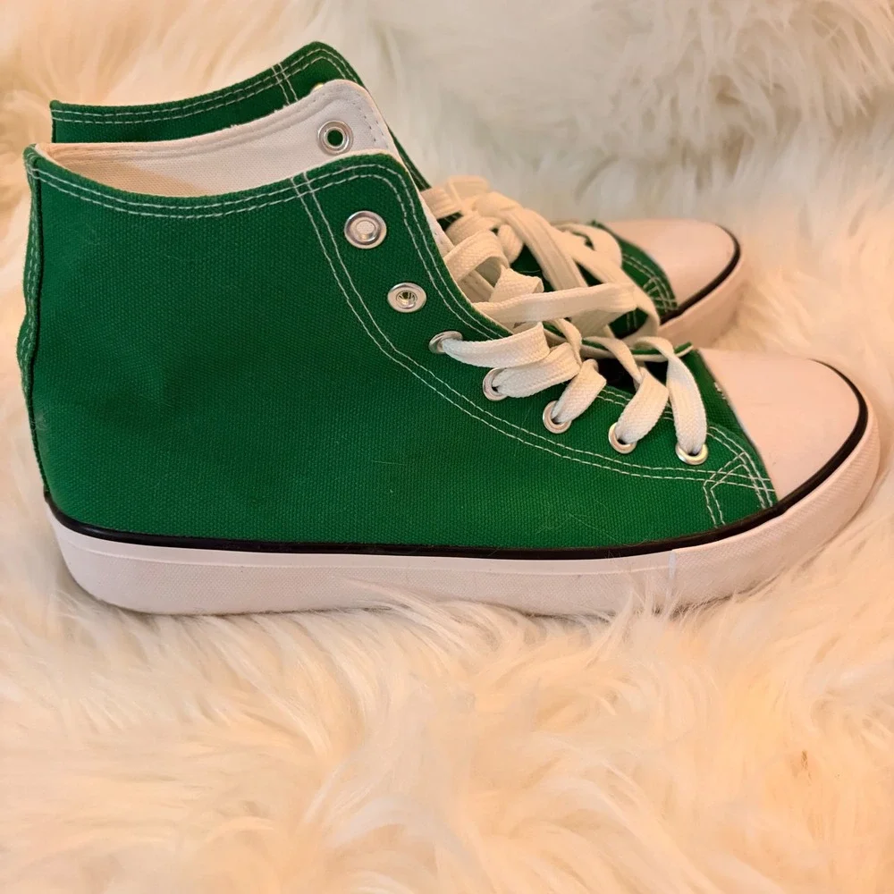 Unbranded High Top Sneakers Womens 8 Green Good Canvas Lace Up CASUAL RETRO